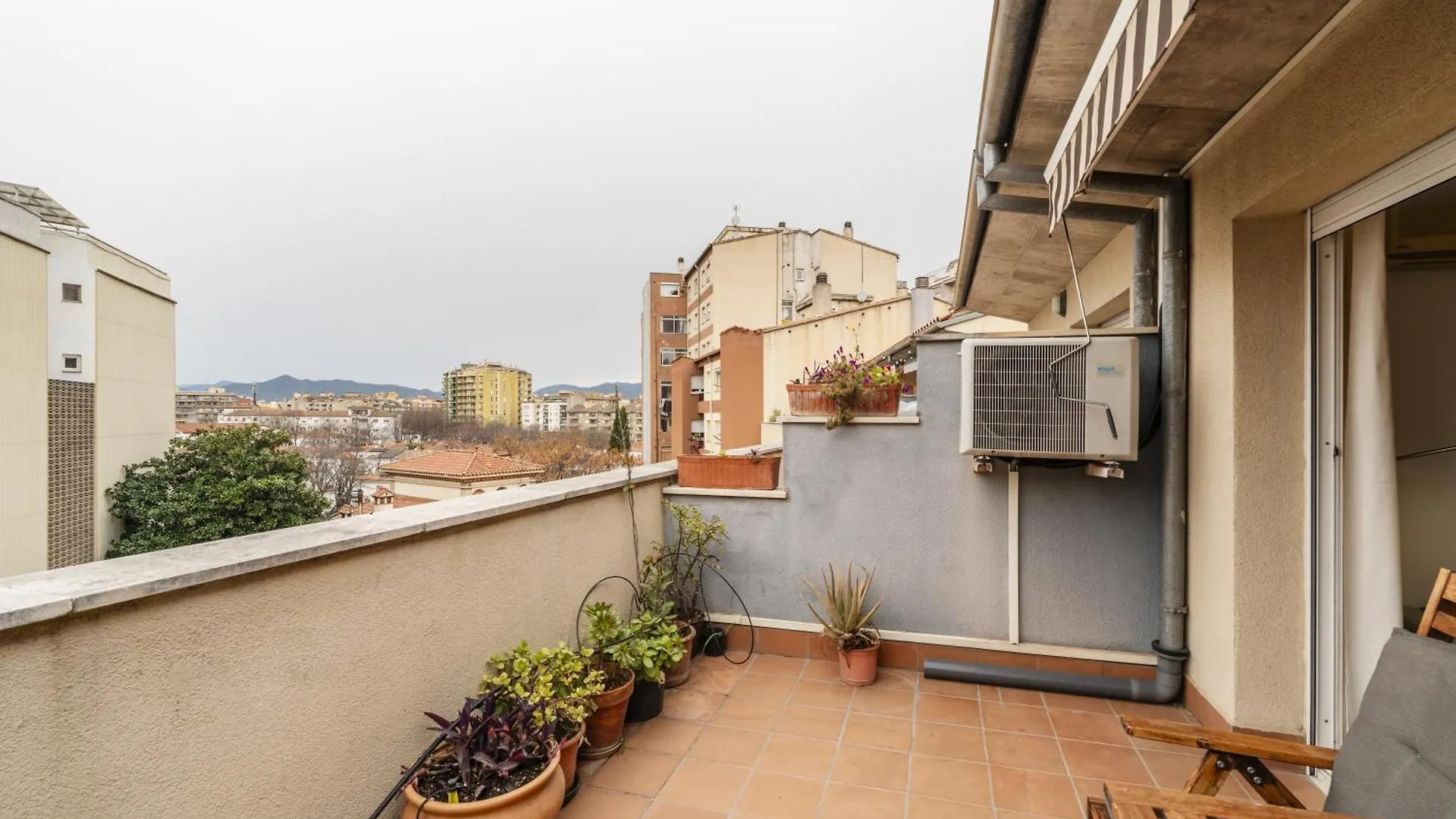Apartamento Con Dos Grandes Terrazas En 赫罗纳 公寓